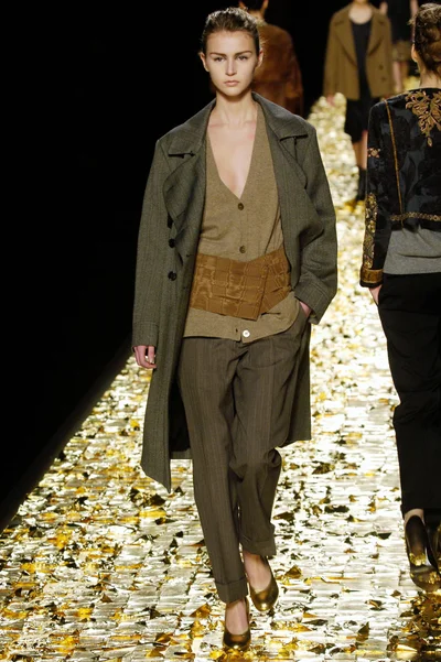 Look 38